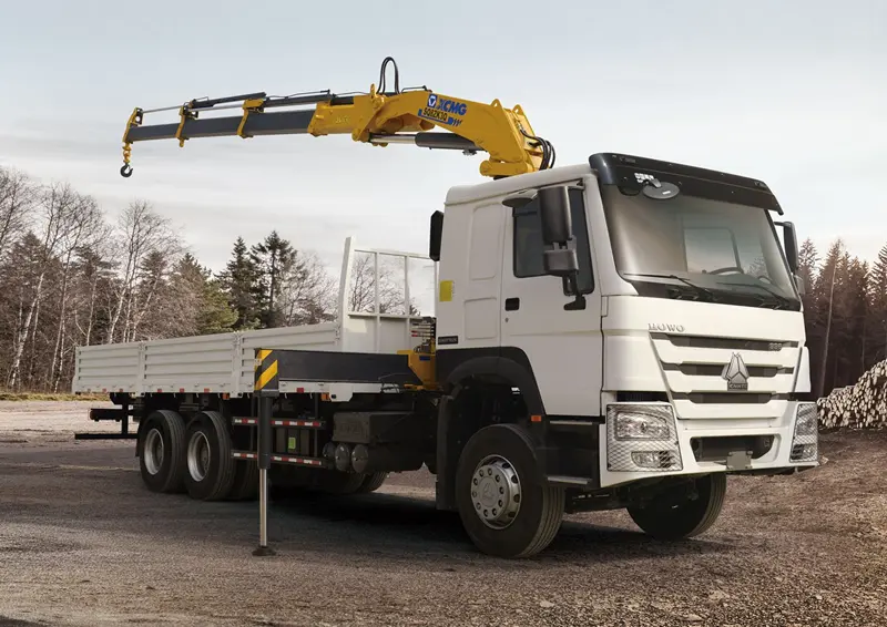 Sinotruk Howo 7 6×4 Crane Truck-1