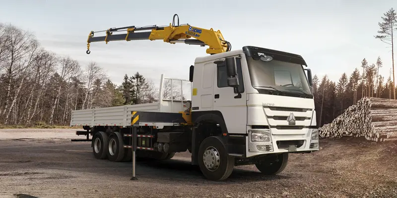 Sinotruk Howo 7 6×4 Crane Truck-4