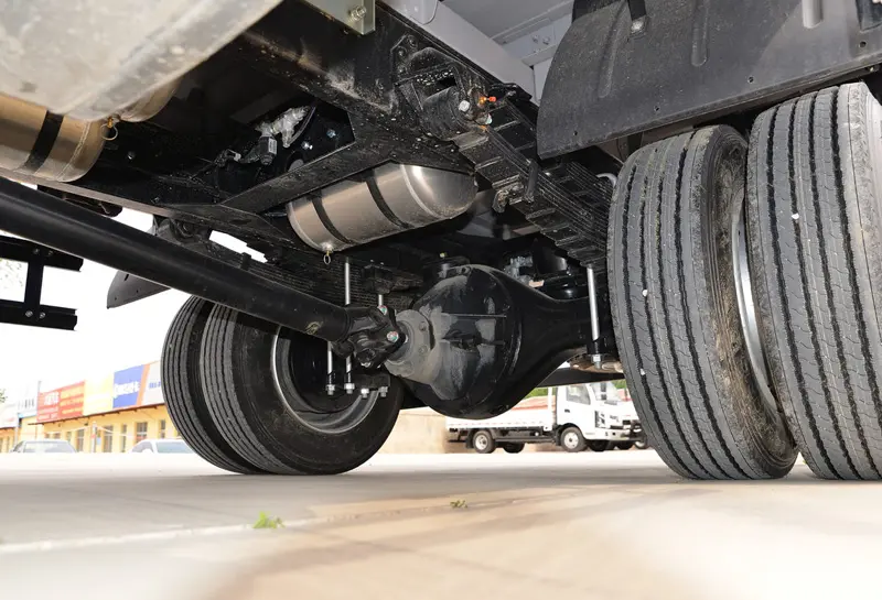 sinotruk howo light cargo truck-6