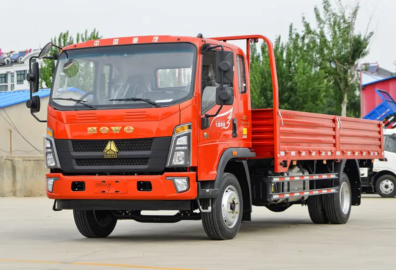 sinotruk howo light cargo truck