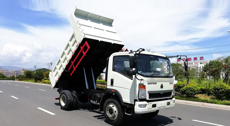 howo elf truck